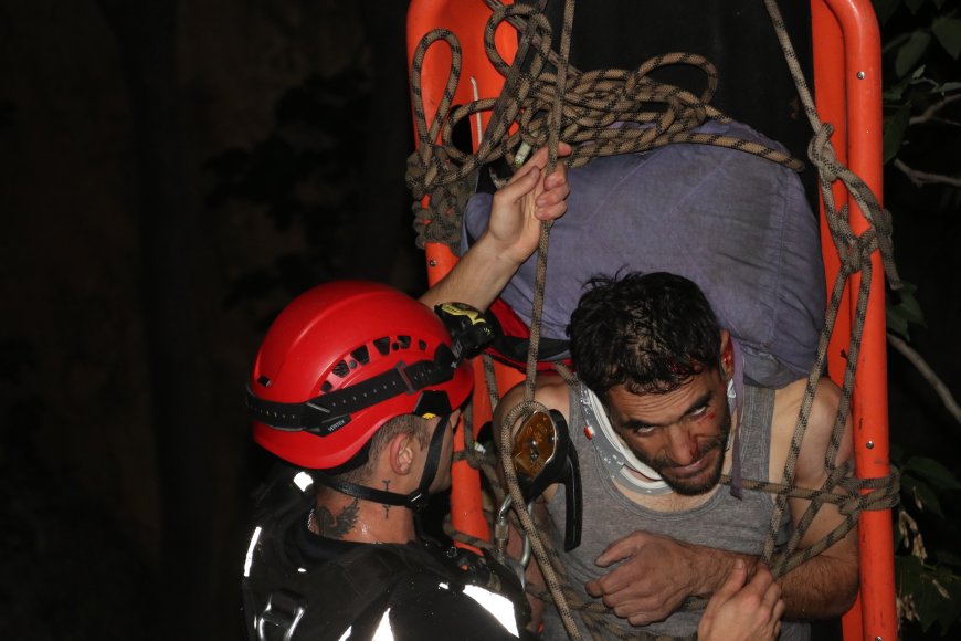 Antalya'da korkunç düşüş! 25 metreden düşen yaralı 2 saatlik operasyonla kurtarıldı