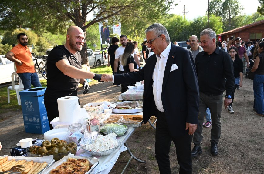 Kemer Cumhuriyet Orkestrası Çıralı’da sahne aldı: Konser ve kermes bir arada