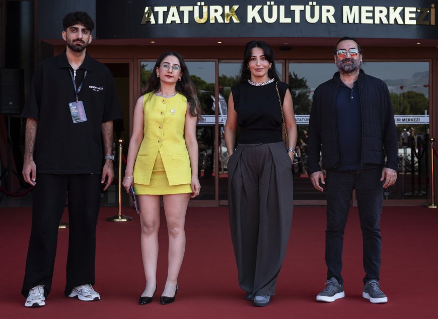 Altın Portakal’da ilk gün buluşmaları: Film ekiplerinden dayanışma ve aidiyet mesajları
