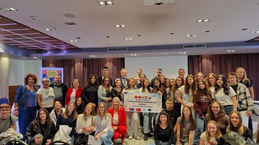 Antalya'dan Hırvatistan'a bilim yolculuğu: Gazipaşa Fen Lisesi öğrencileri Avrupa'da araştırma yaptı