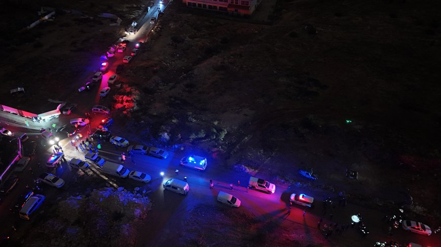 Antalya Kepez'de hortum faciası: 4 işçi hayatını kaybetti, 1 işçi yaralandı
