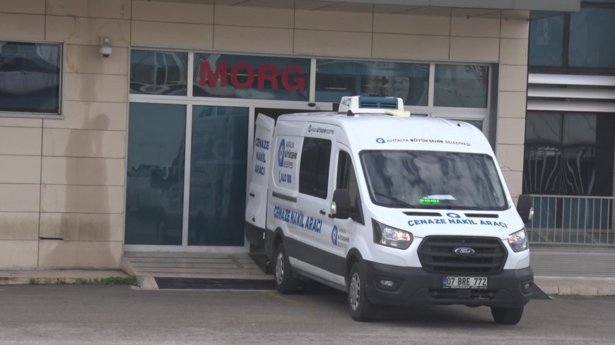 Kepez’de hortumda hayatını kaybeden 4 işçinin cenazesi yakınlarına teslim edildi