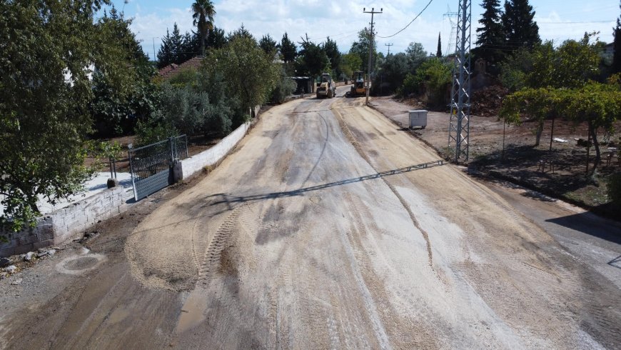 Kepez Duacı’da yol ve kaldırım çalışması: Şehir Hastanesi güzergâhı yenileniyor
