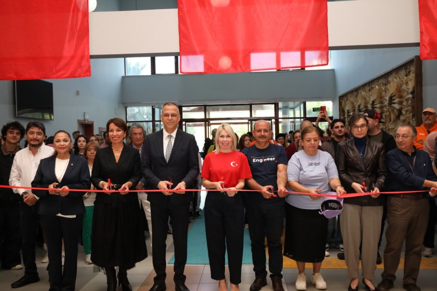 Akdeniz Üniversitesi’nde Cumhuriyet coşkusu koşu ve sergiyle yaşandı