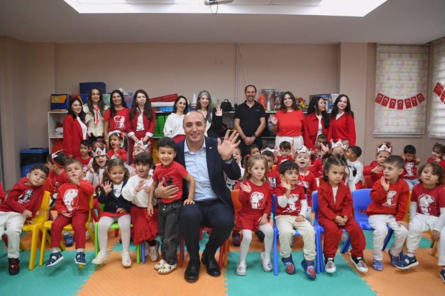 Cem Kotan, Cumhuriyet Bayramı’nı kreşlerde çocuklarla kutladı