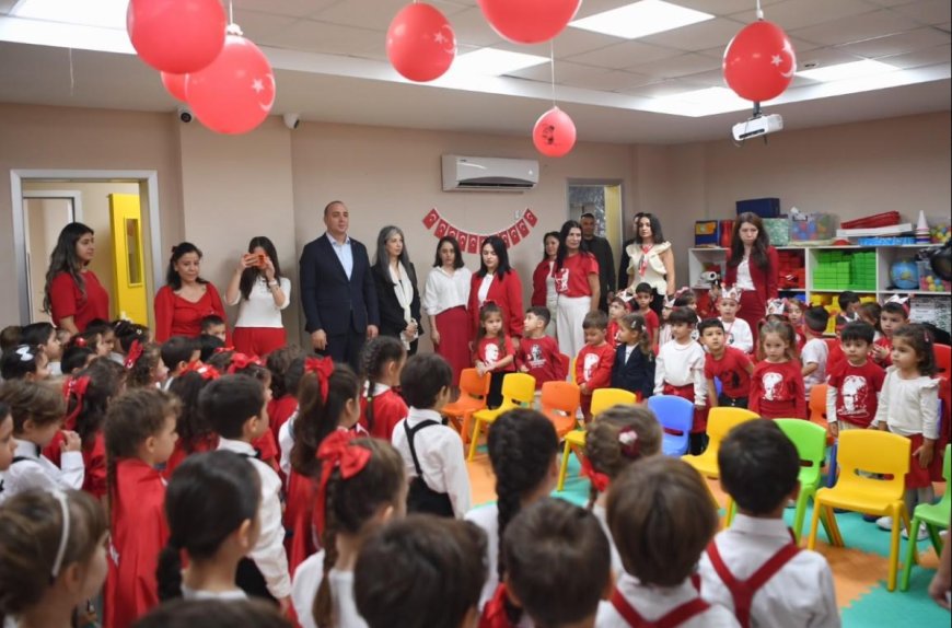 Cem Kotan, Cumhuriyet Bayramı’nı kreşlerde çocuklarla kutladı
