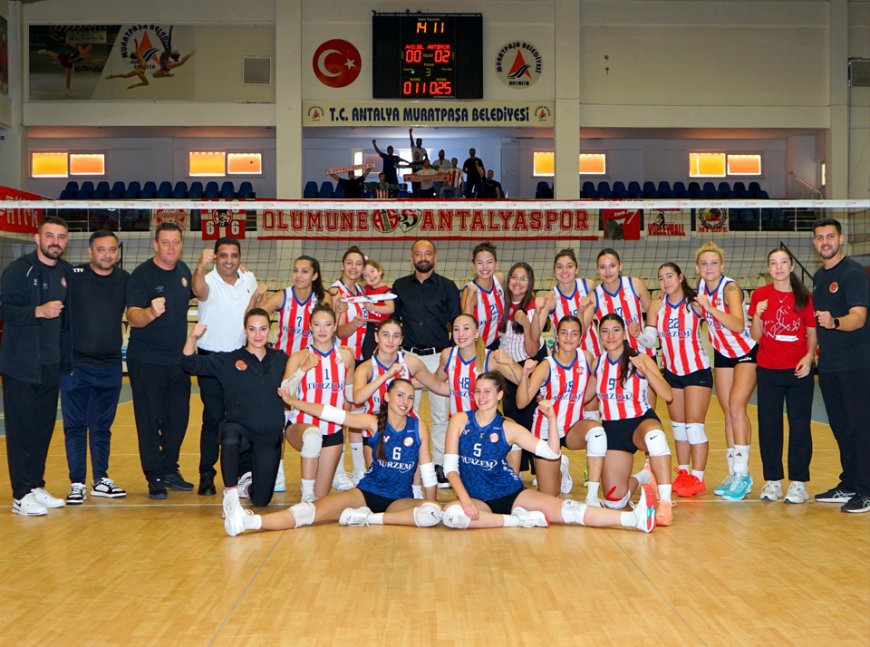Güral Premier Antalyaspor'dan net galibiyet: Akdeniz Bilgi SK'yı 3-0 mağlup etti