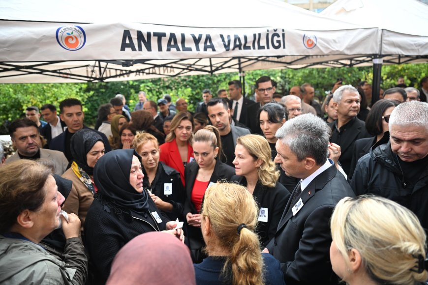 Muratpaşa Kaymakamı İhsan Kara'ya son görev: Vali Şahin gözyaşlarını tutamadı