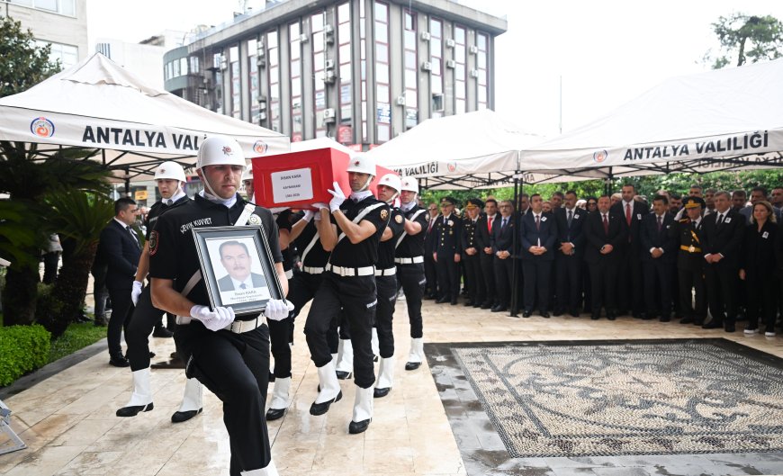 Muratpaşa Kaymakamı İhsan Kara'ya son görev: Vali Şahin gözyaşlarını tutamadı