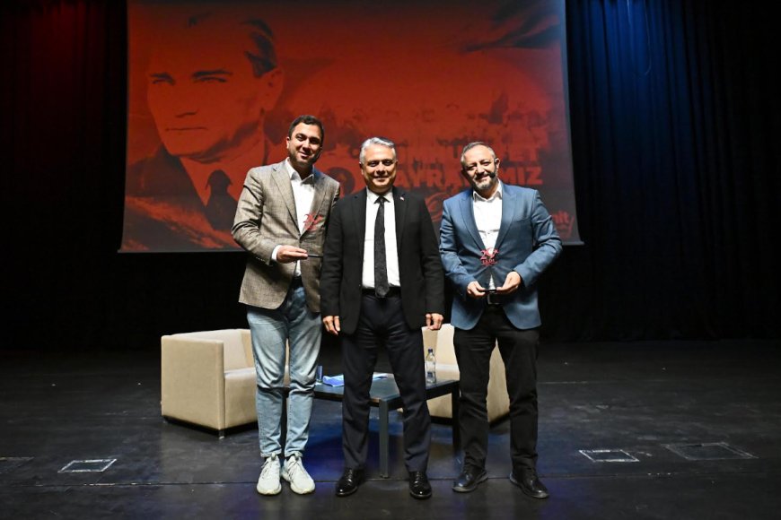 Ümit Uysal’dan Cumhuriyet ve Kuvayımilliye ruhuyla birlik çağrısı