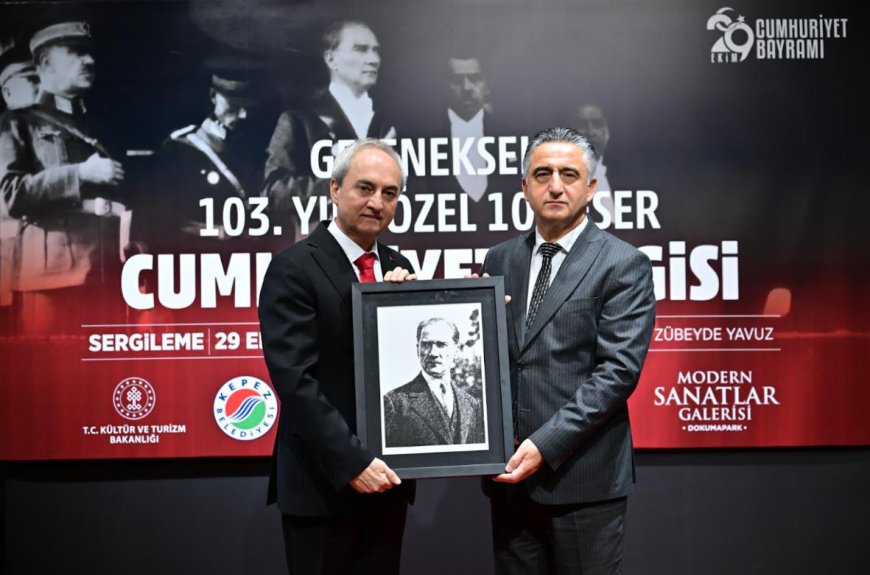 Dokumapark’ta Cumhuriyet’in 103. yılına özel 103 eserlik sergi açıldı