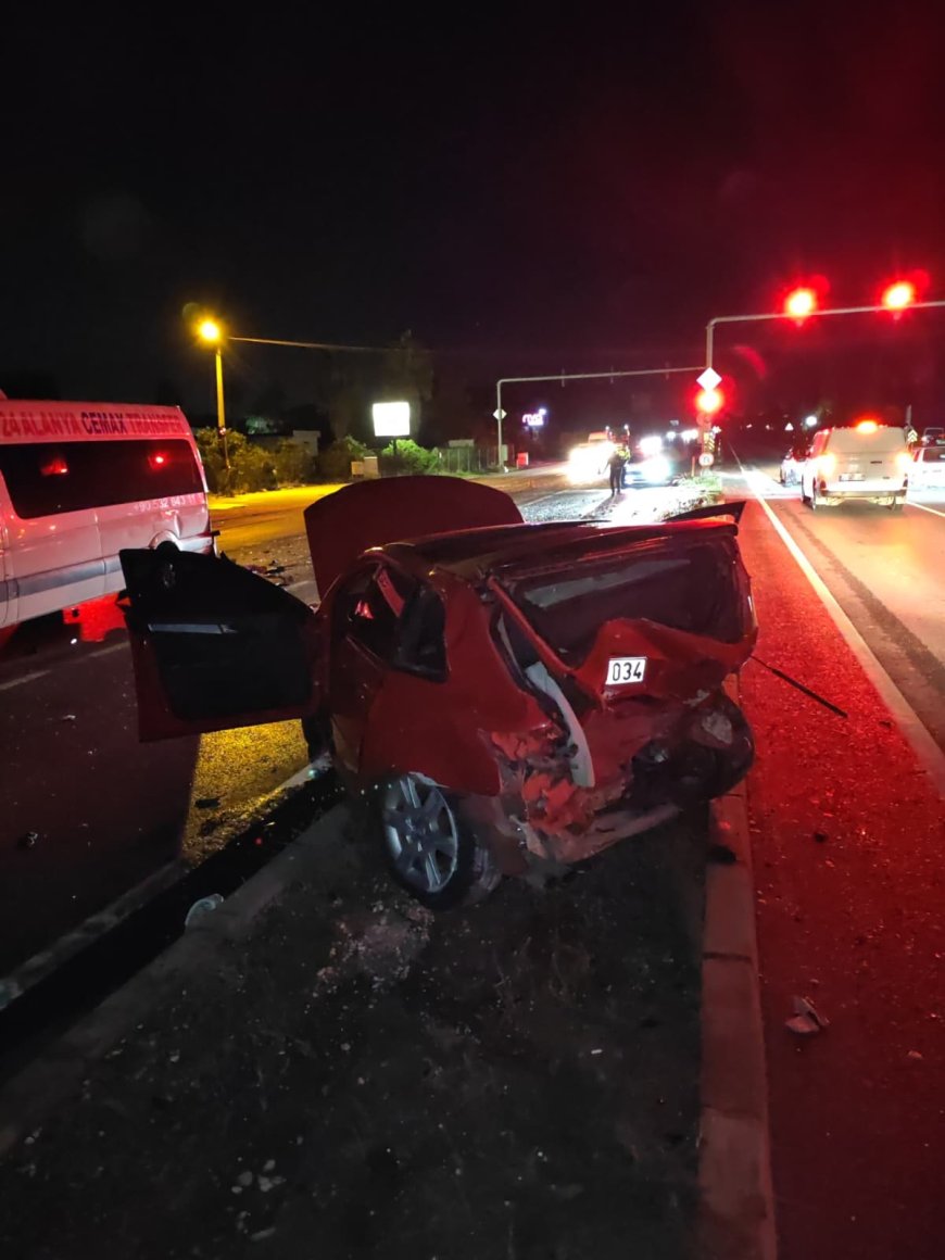 Manavgat’ta 1,76 promil alkollü sürücü zincirleme kazaya karıştı: 4 yaralı