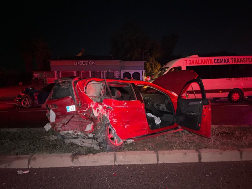 Manavgat’ta 1,76 promil alkollü sürücü zincirleme kazaya karıştı: 4 yaralı